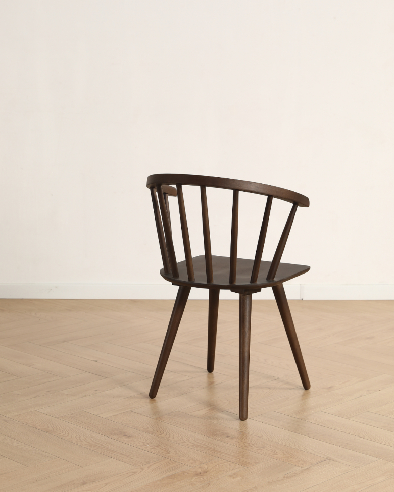 Stol 'Astrid' - Valnöt