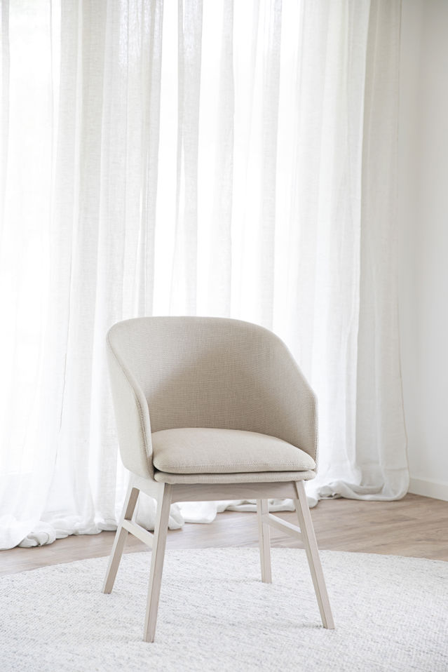 Karmstol 'Windham' - Beige/Vitpigmenterad