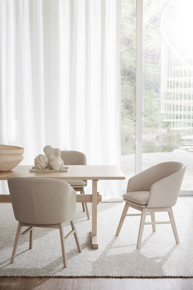 Karmstol 'Windham' - Beige/Vitpigmenterad
