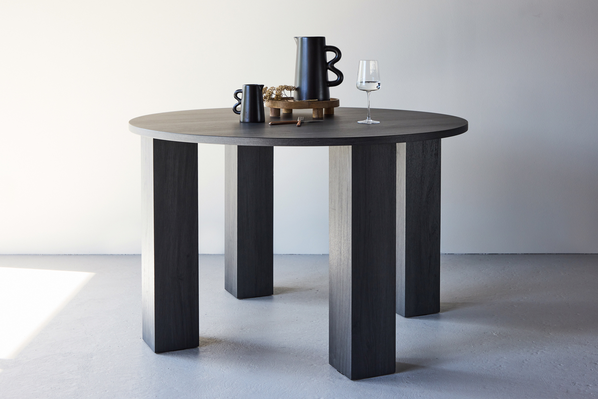 Matbord 'Nornhem' Runt 120cm - Svart