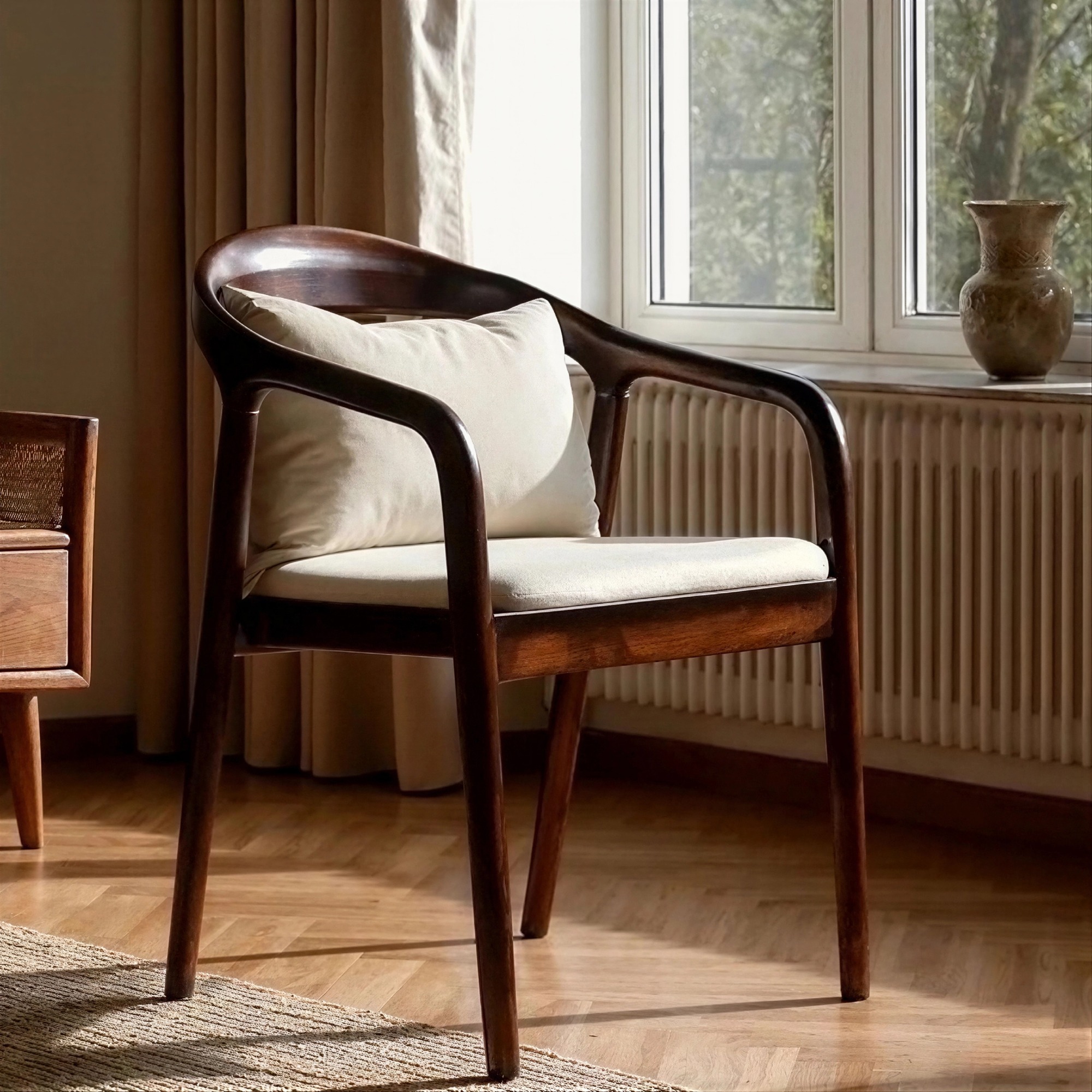 Karmstol 'Aspa' - Mörkbrun/Beige