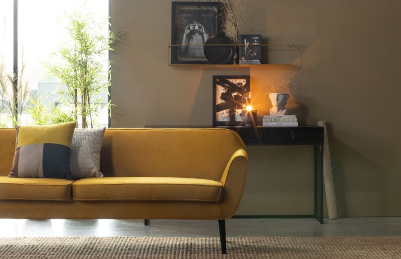Gul soffa