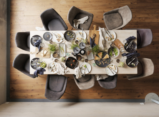 Matbord \'Fred\' 240x100 cm - Vitpigmenterad Ek/Svart