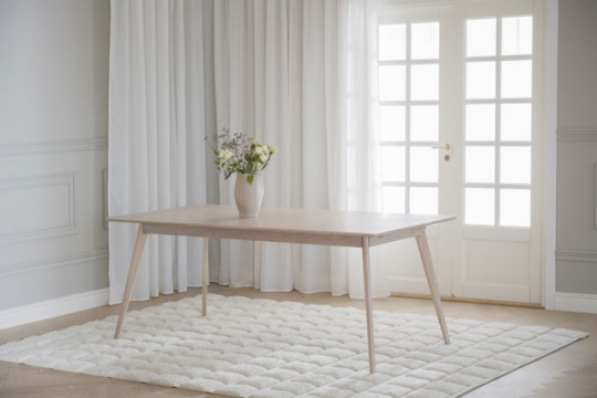Matbord \'Yumi\' - Vitpigmenterad ek 190x90cm