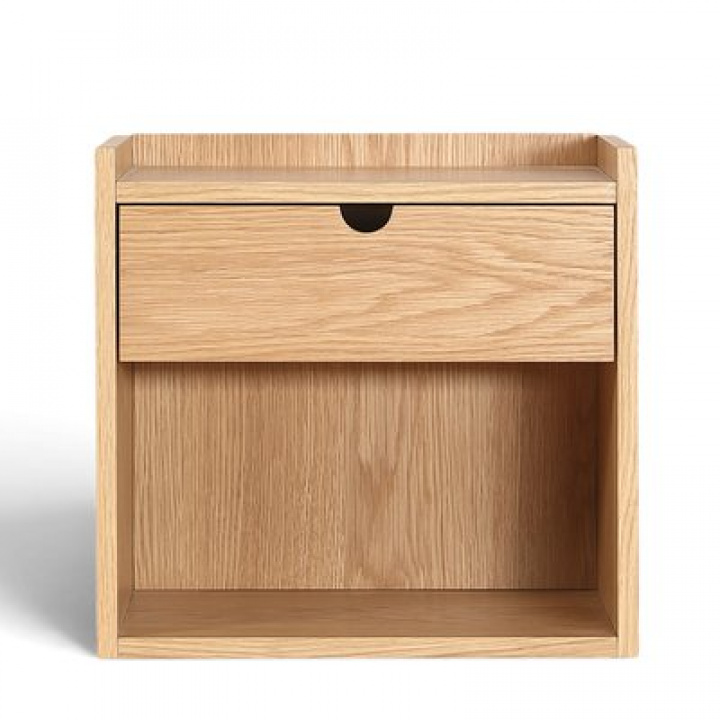 Sängbord \'Mellby\' - Ek i gruppen Möbler / Bord / Sängbord hos Reforma (1199-natural)