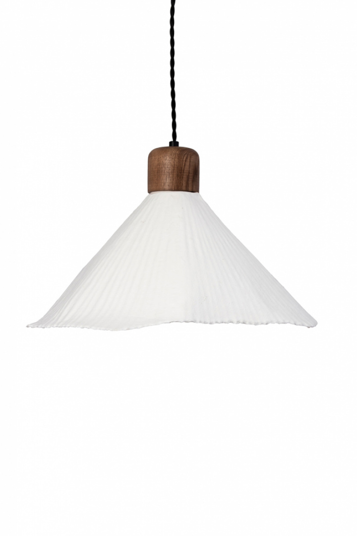 Pendellampa \'Linnea\' - Vit 40x26 i gruppen Belysning / Lampor / Taklampor hos Reforma (153120)