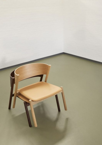 Lounge stol \'Oblique\' - Mrkbrun