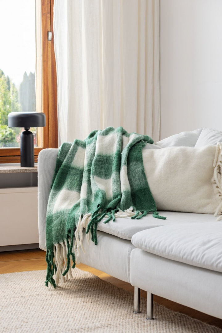 Pläd \'Phoebe\' 130x170cm - Grön i gruppen Inredning / Textilier / Plädar & filtar hos Reforma (4224615675064)
