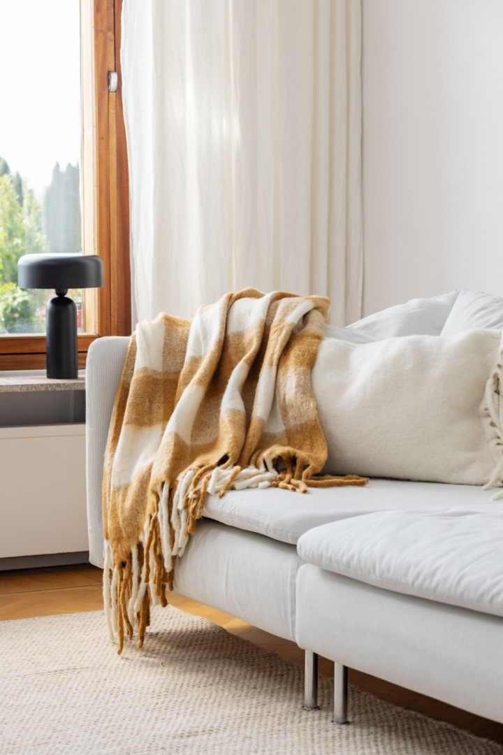 Pläd \'Phoebe\' 130x170cm - Gul i gruppen Inredning / Textilier / Plädar & filtar hos Reforma (4224615675088)