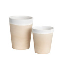 Vaser i vitt och beige