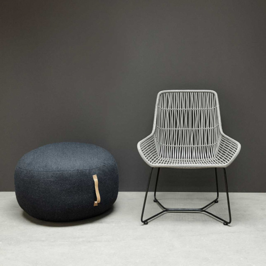 Sittpuff - Svart med lderhandtag (L)