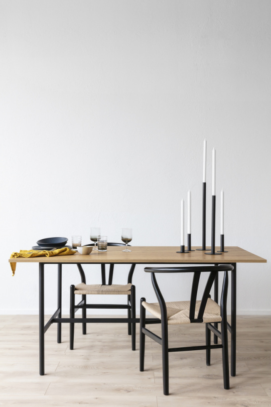 Matbord \'Line\' - Ek/Svart 160x90cm