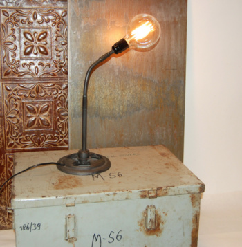 Bordslampa vintage - Industri
